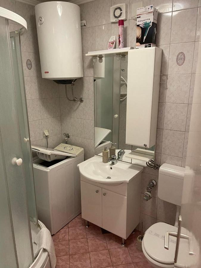 Lolly Apartment Karlovac Exterior foto